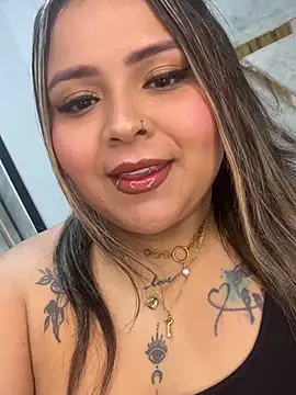 ashley-swift- online show from June 26, 6:18 am