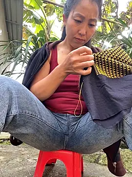 Snapshot of Huong-Ly chatting on October 19, 1:39 am Huong-Ly online show from October 19, 1:39 am