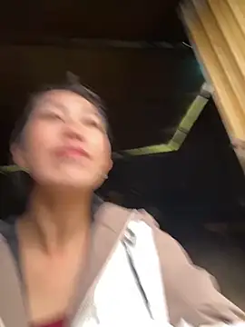 Snapshot of Huong-Ly chatting on October 24, 1:57 am Huong-Ly online show from October 24, 1:57 am