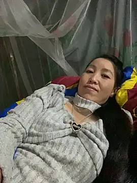 Snapshot of Huong-Ly chatting on November 3, 2:35 am Huong-Ly online show from November 3, 2:35 am