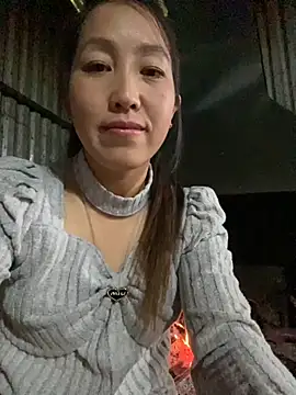Snapshot of Huong-Ly chatting on November 19, 2:11 am Huong-Ly online show from November 19, 2:11 am
