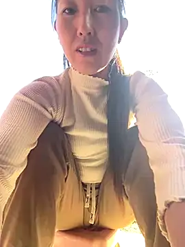 Snapshot of Huong-Ly chatting on November 26, 2:01 am Huong-Ly online show from November 26, 2:01 am