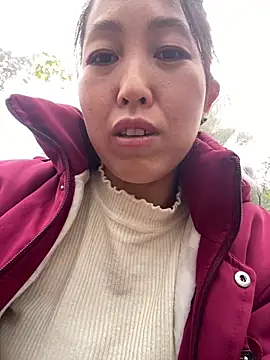 Snapshot of Huong-Ly chatting on December 4, 2:32 am Huong-Ly online show from December 4, 2:32 am