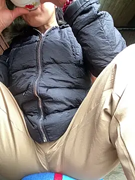 Huong-Ly online show from December 17, 2:39 am