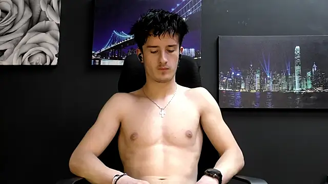 Snapshot of SirReed chatting on February 9, 6:06 am SirReed online show from February 9, 6:06 am