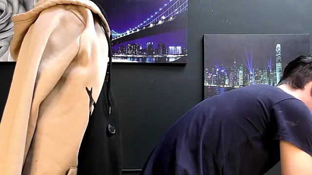 Snapshot of SirReed chatting on February 11, 6:07 am SirReed online show from February 11, 6:07 am