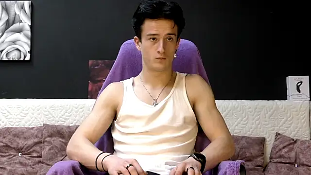 Snapshot of SirReed chatting on February 25, 5:55 pm SirReed online show from February 25, 5:55 pm