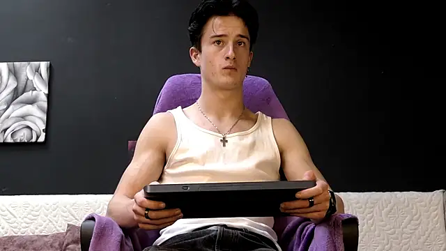 Snapshot of SirReed chatting on February 26, 5:56 pm SirReed online show from February 26, 5:56 pm