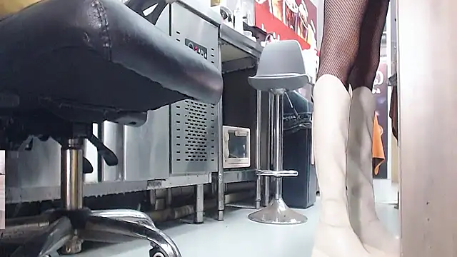 Eileen-L online show from October 8, 2:20 am