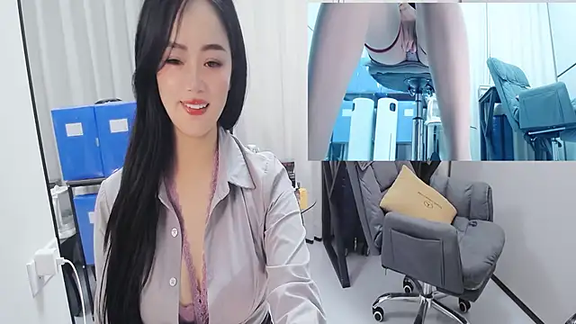 Snapshot of Eileen-L chatting on February 6, 3:22 am Eileen-L online show from February 6, 3:22 am