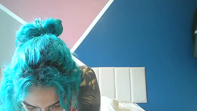 peetitefairy online show from October 18, 6:52 pm