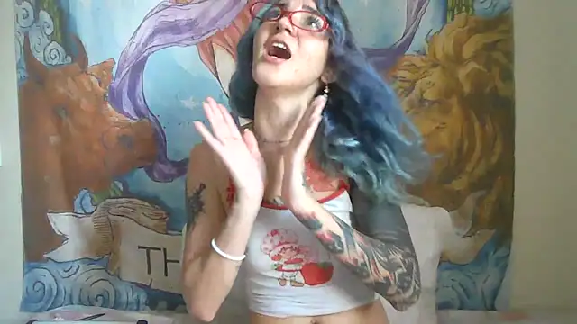 peetitefairy online show from February 18, 1:29 pm