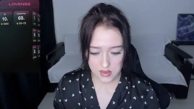 Snapshot of Sunshine_J chatting on October 22, 8:03 am Sunshine J online show from October 22, 8:03 am