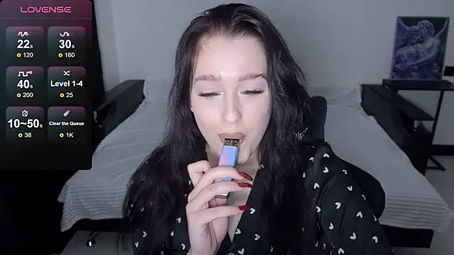 Snapshot of Sunshine_J chatting on November 20, 5:34 pm Sunshine J online show from November 20, 5:34 pm