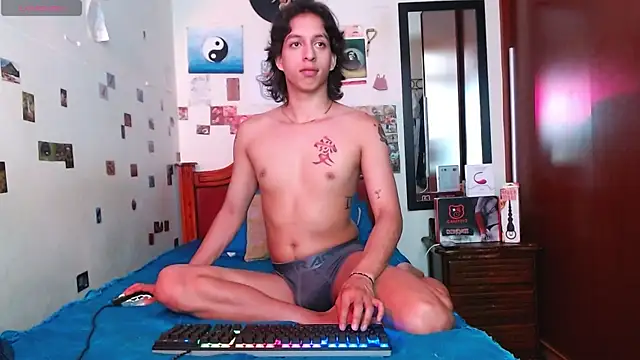 DannyPhantom555 online show from October 16, 5:25 pm