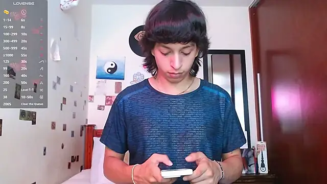 DannyPhantom555 online show from October 22, 4:51 pm