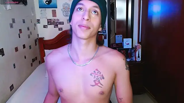 DannyPhantom555 online show from February 23, 7:22 pm