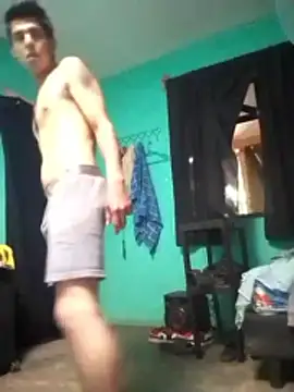 Snapshot of TragicAirplane168 chatting on October 25, 3:40 pm TragicAirplane168 online show from October 25, 3:40 pm