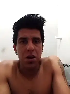 Snapshot of TragicAirplane168 chatting on November 2, 9:00 am TragicAirplane168 online show from November 2, 9:00 am