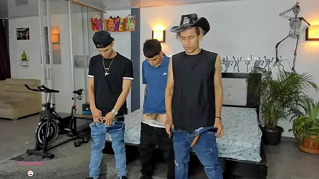 Snapshot of Playhardsex_ chatting on October 12, 10:53 pm Playhardsex online show from October 12, 10:53 pm