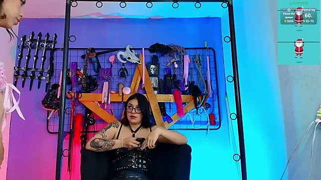 Misstresss aurora bdsm online show from December 4, 2:48 pm