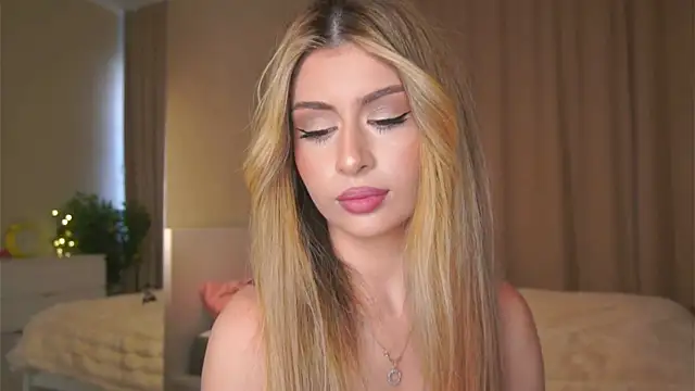 GeorginaHarn online show from April 5, 8:00 am