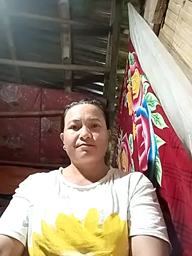 Snapshot of Love-Mama33 chatting on September 9, 3:17 am Love-Mama33 online show from September 9, 3:17 am