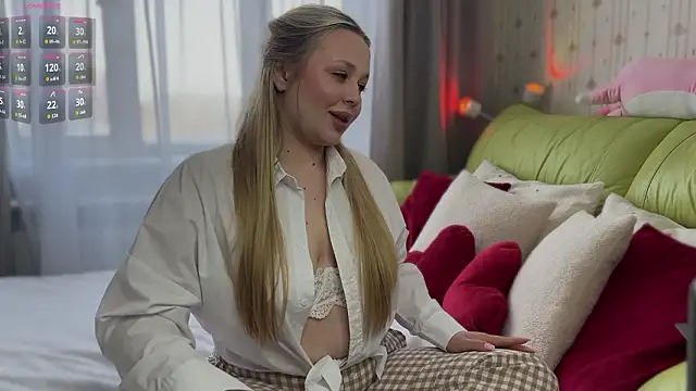 Estella Elwood online show from March 11, 5:35 am