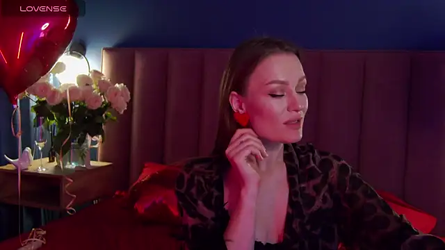 EvelynPoole online show from February 15, 7:51 am