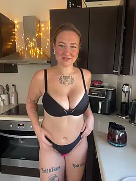 ManjaWinkler online show from December 1, 8:19 am