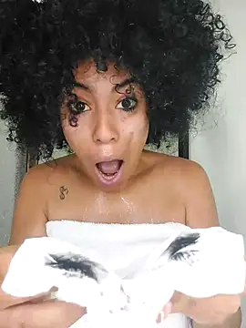 Snapshot of delaylacruz chatting on October 27, 11:25 am delaylacruz online show from October 27, 11:25 am