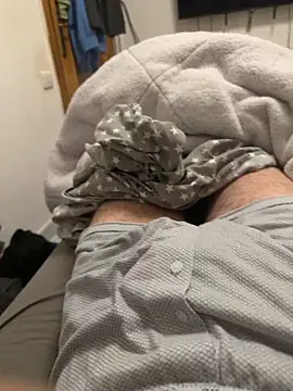 gigolobcn online show from December 21, 6:42 am