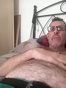 gigolobcn online show from April 13, 1:38 pm