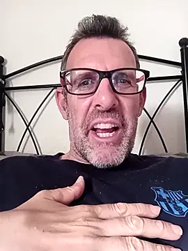 gigolobcn online show from April 17, 4:32 pm