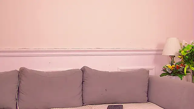 VanessaDusk online show from March 18, 5:10 am