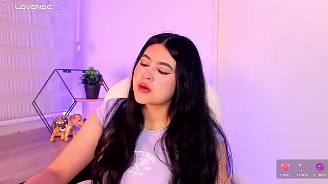 Emma  clark  online show from November 27, 12:51 pm