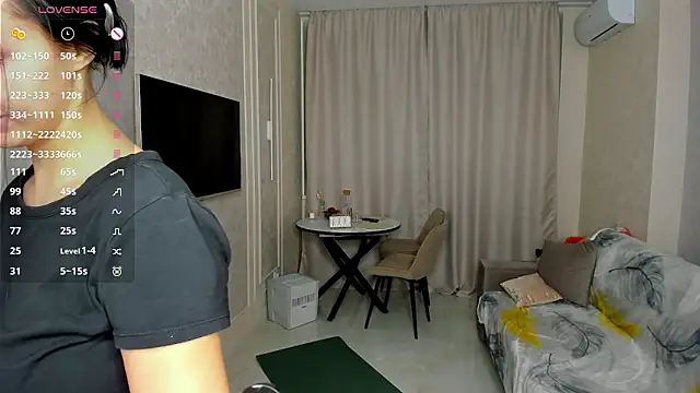 AfraBabyGills online show from February 6, 7:39 pm