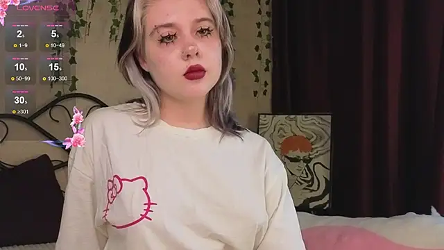 IrisSoCute online show from October 24, 8:33 am