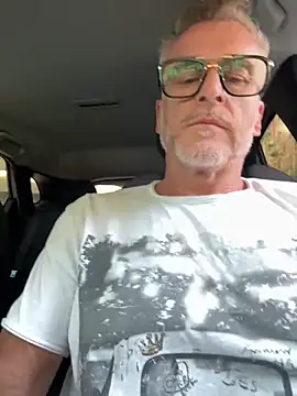 Snapshot of Axl_hot chatting on June 17, 2:07 pm Axl hot online show from June 17, 2:07 pm