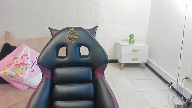 Eva mermaid online show from March 30, 2:07 pm