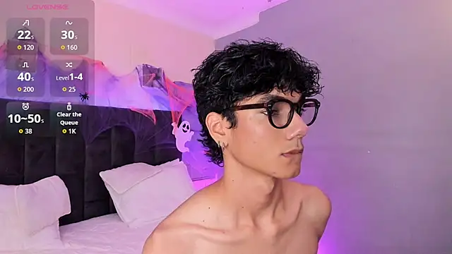 Phillicious   online show from October 10, 9:58 pm