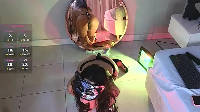 salma falcon online show from October 23, 7:45 pm