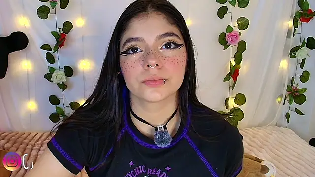 Snapshot of cutee_andrea chatting on February 16, 2:29 am cutee andrea online show from February 16, 2:29 am