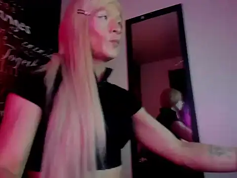 Snapshot of Megam_ chatting on September 26, 10:58 pm Megam  online show from September 26, 10:58 pm