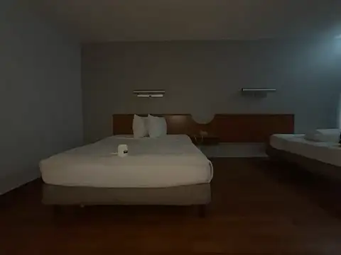 GirThyDock online show from March 31, 5:35 pm