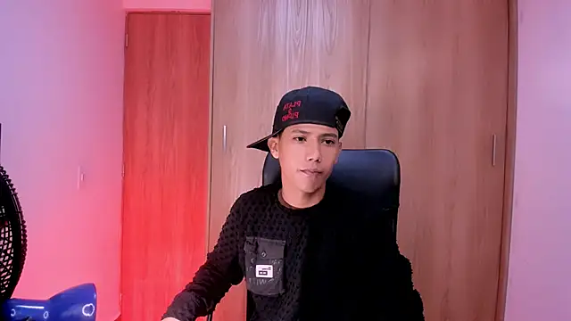 Toy boy777 online show from February 14, 10:23 am