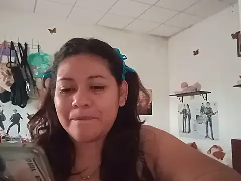 Snapshot of Kitty_WetXxX chatting on June 11, 8:18 pm Kitty WetXxX online show from June 11, 8:18 pm