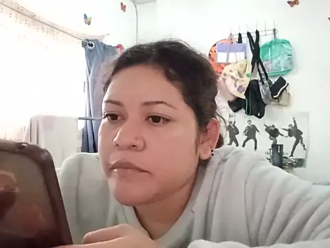 Snapshot of Kitty_WetXxX chatting on June 25, 9:52 pm Kitty WetXxX online show from June 25, 9:52 pm