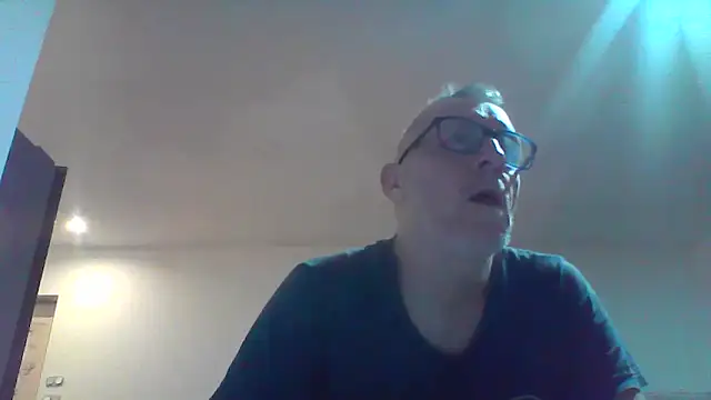 davv28 online show from October 17, 1:31 am