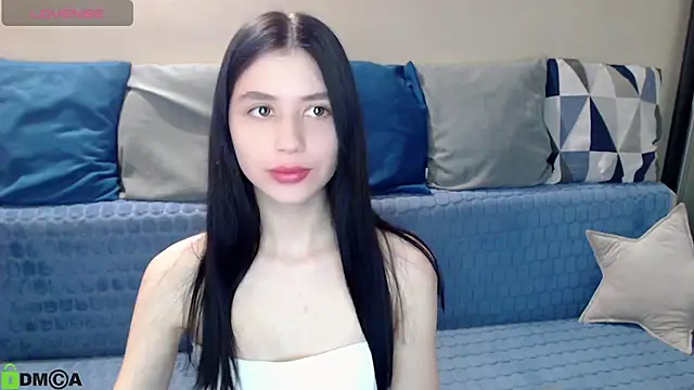 SelinLi online show from April 9, 8:31 am